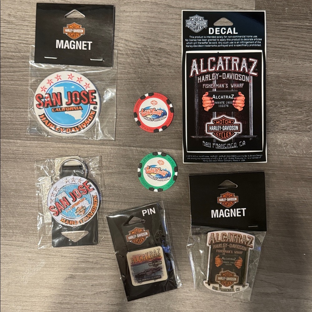 Harley-Davidson bundle of magnet, key chain, decal &poler chips.